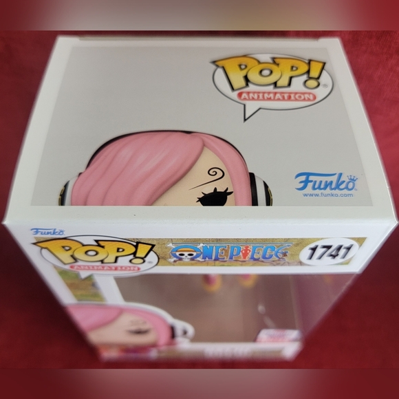 Reiju funko Limited 2024 exclusive # 1741 with pop protector - Picture 4 of 7